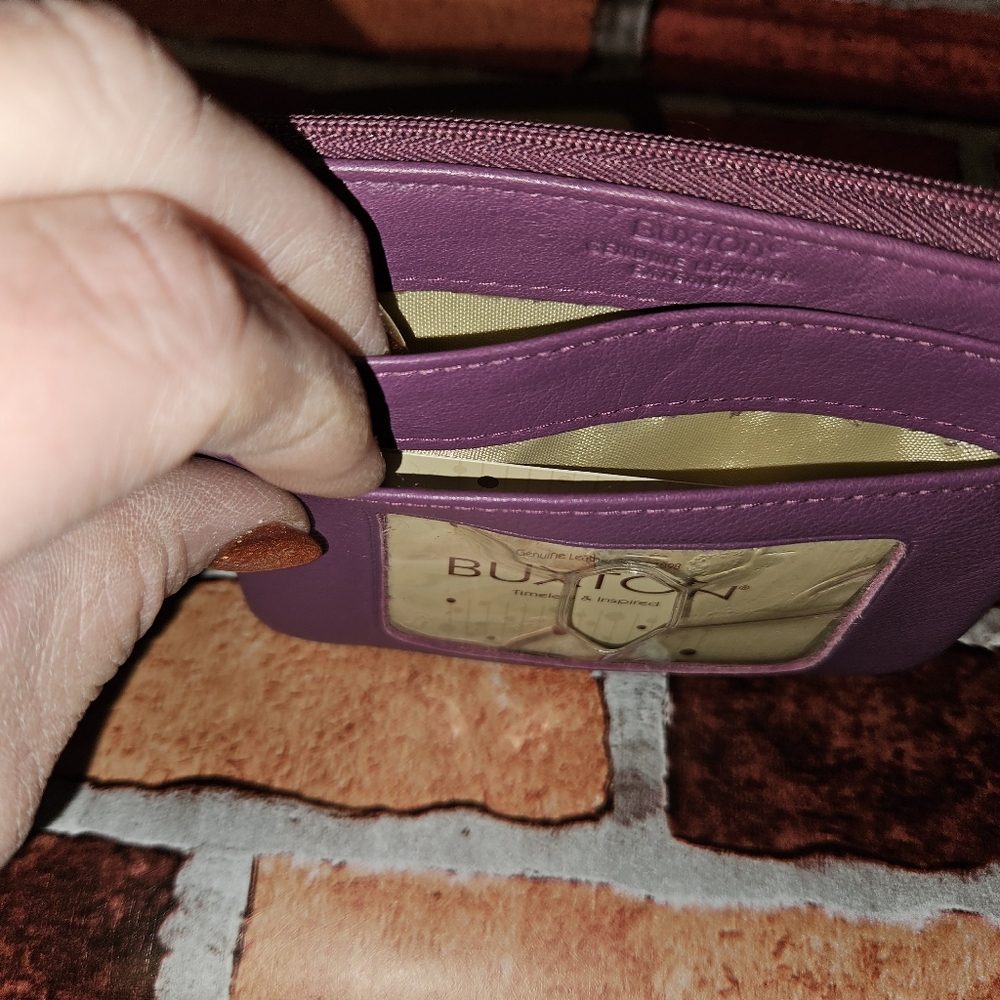 #588- Buxton Lavender Leather ID Card Coin Holder - Picture 8 of 11